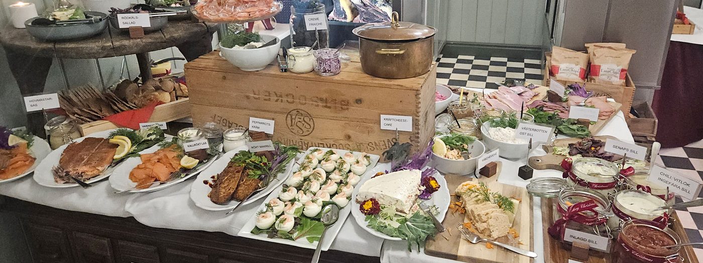 Julbord på Sjötullen i Svartå – dukat bord med julrätter